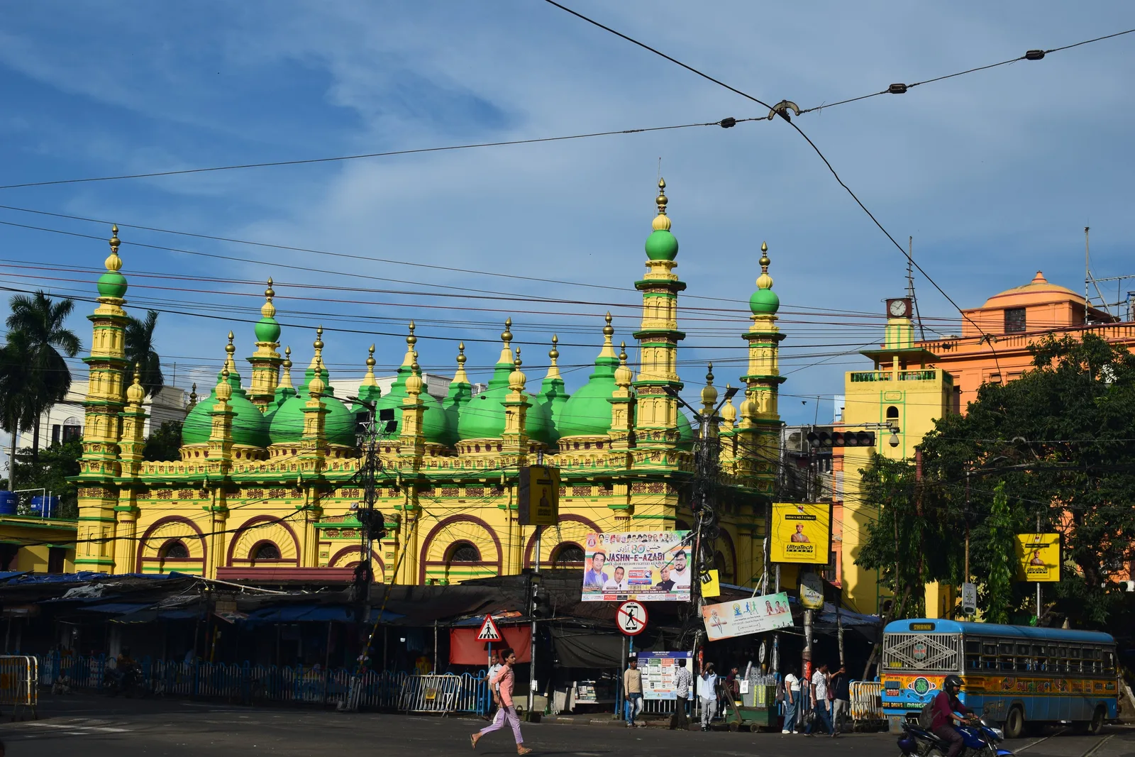 Tipu Sultan Shahi Mosque, Kolkata